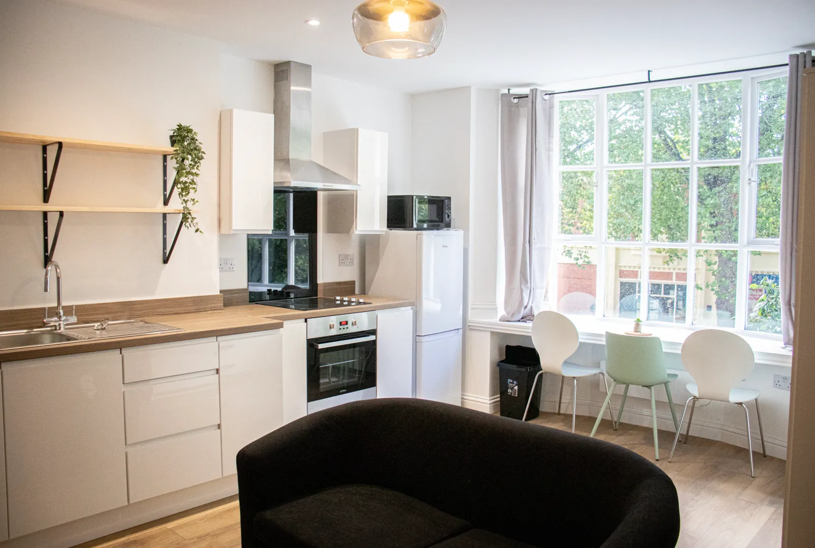 Stunning 1 Bed Flat // SEP 2026 - Image 1